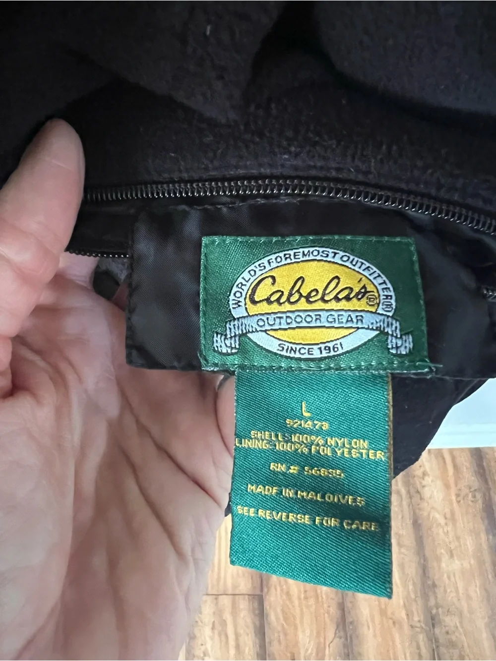Cabelas sleeveless quilted